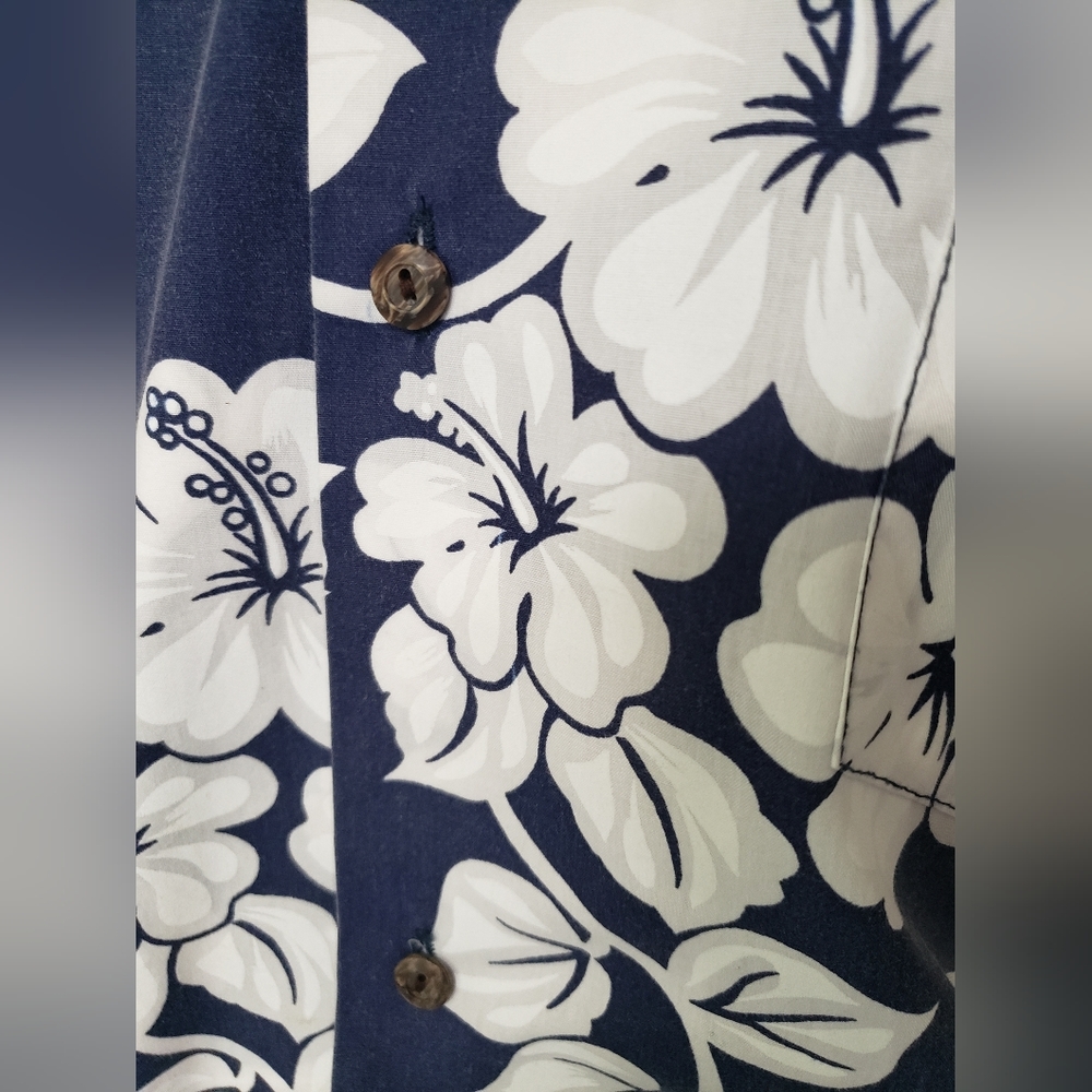 Royal Creations Navy and White Tropic Hawaiian Shirt Made in Hawaii Men's Large - Picture 4 of 12